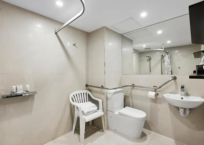 Queen Room Mobility accessible