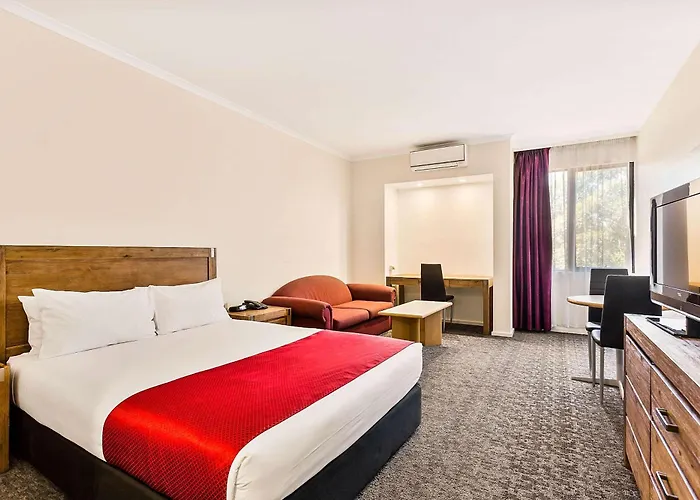 Standard Queen Room